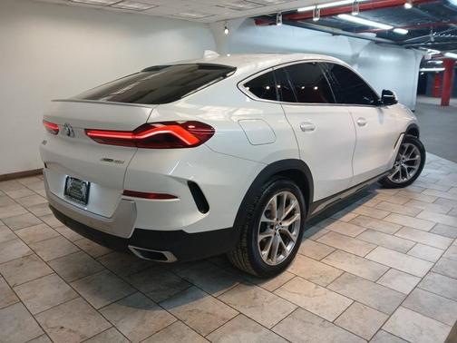 2022 BMW X6 xDrive40i