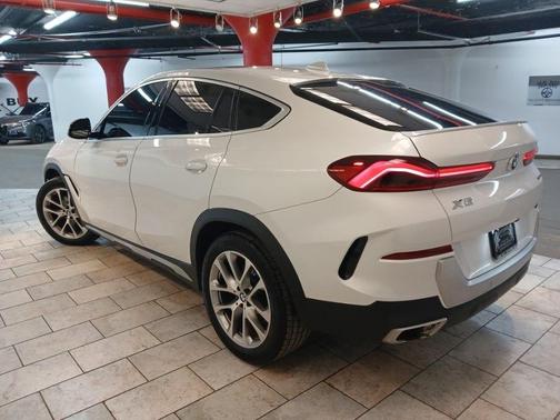 2022 BMW X6 xDrive40i