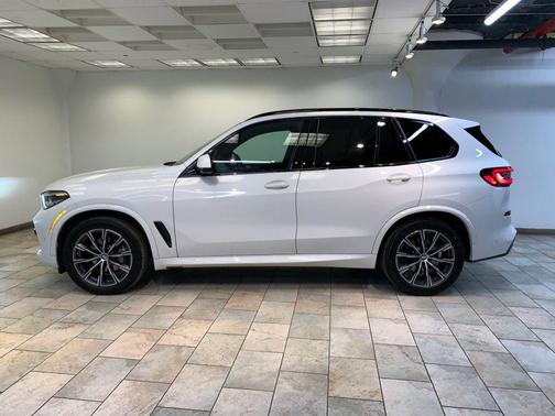 Alpine White 2023 BMW X5 xDrive40i