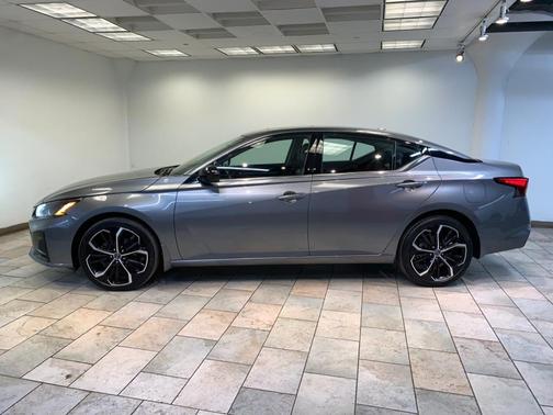 2023 Nissan Altima SR Intelligent AWD
