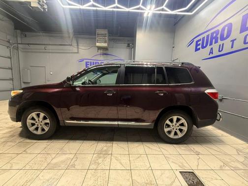 2012 Toyota Highlander SE