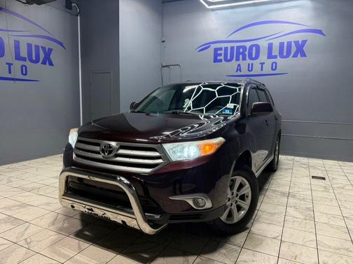 2012 Toyota Highlander SE