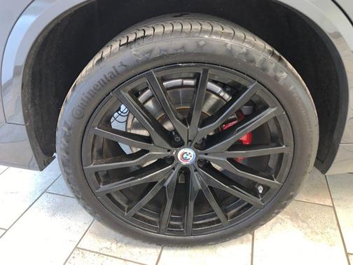 Dravit Grey Metallic 2022 BMW X5 M50i