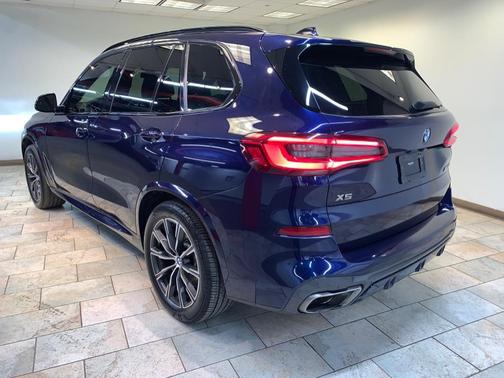 2020 BMW X5 M50i