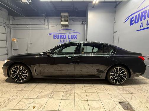 2021 BMW 750 i xDrive