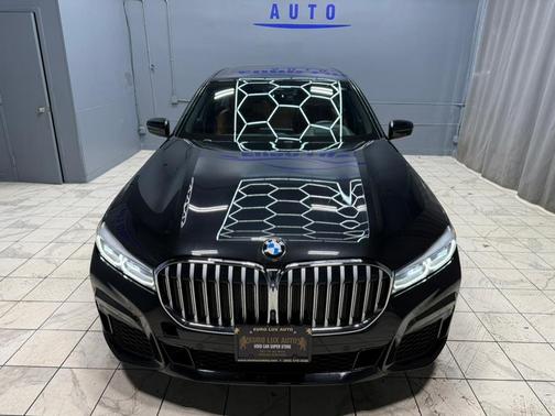 2021 BMW 750 i xDrive