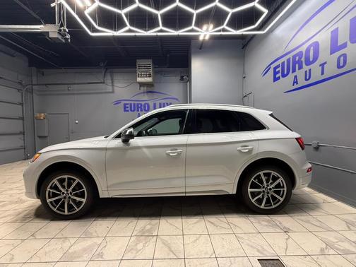 Ibis White 2021 Audi SQ5 3.0T Premium Plus