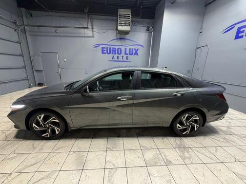 2025 Hyundai ELANTRA Sport