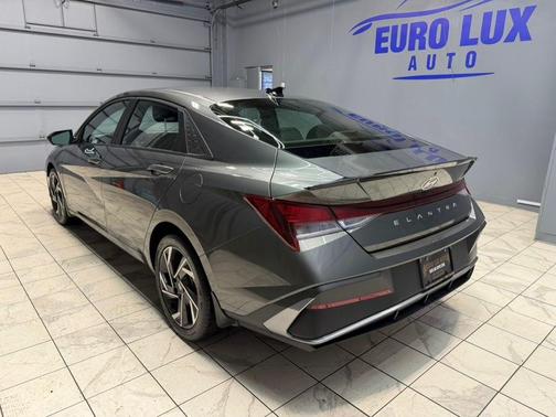 2025 Hyundai ELANTRA Sport