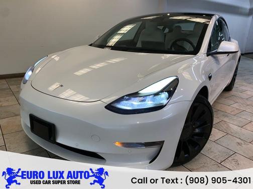 Pearl White Multi-Coat 2022 Tesla Model 3 Performance