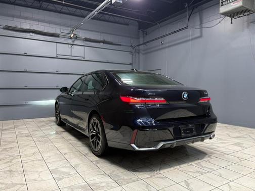 2024 BMW 740 i xDrive