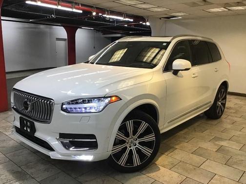 2023 Volvo XC90 B6 Ultimate 6-Seater