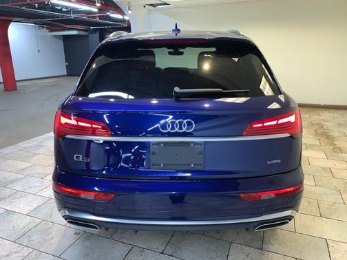2022 Audi Q5 45 S line Premium Plus