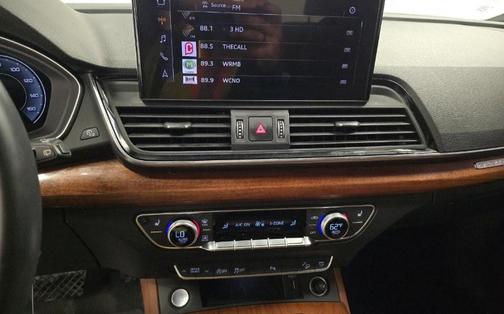 2022 Audi Q5 45 S line Premium Plus