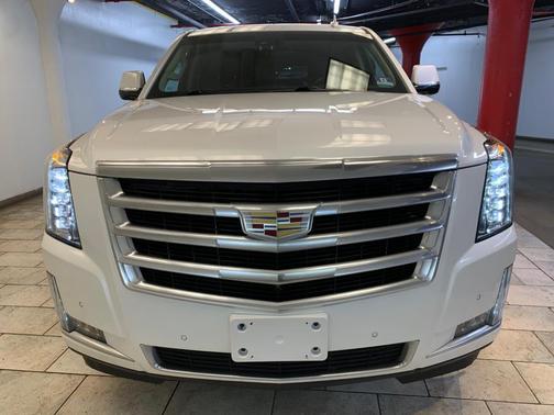 2017 Cadillac Escalade ESV Luxury