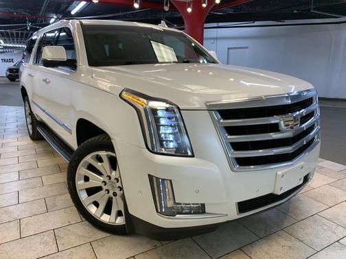 2017 Cadillac Escalade ESV Luxury