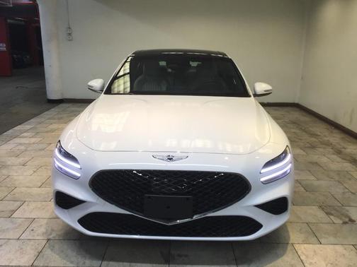 2023 Genesis G70 2.0T AWD