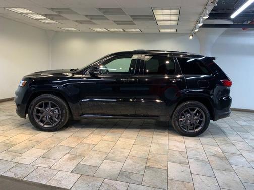 Diamond Black Crystal Pearlcoat 2020 Jeep Grand Cherokee Limited X