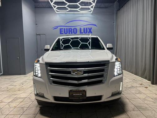 2018 Cadillac Escalade ESV Premium Luxury