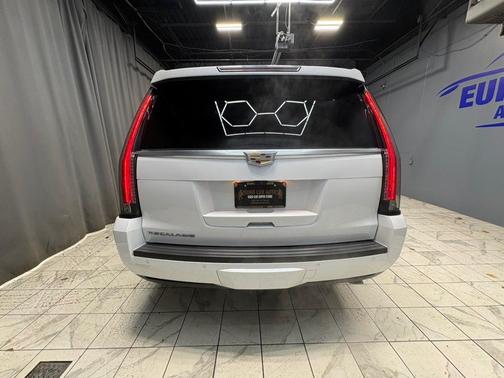 2018 Cadillac Escalade ESV Premium Luxury