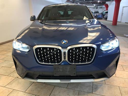 2022 BMW X4 xDrive30i