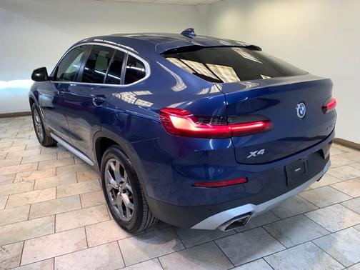 2022 BMW X4 xDrive30i