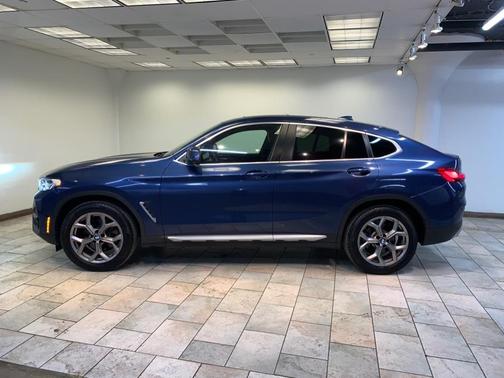 2022 BMW X4 xDrive30i