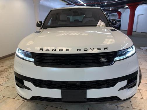 2023 Land Rover Range Rover Sport SE