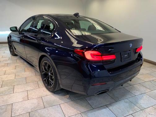 Carbon Black Metallic 2023 BMW 530 i xDrive