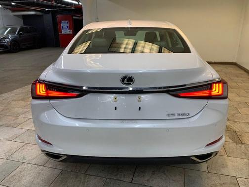 2019 Lexus ES 350 Base