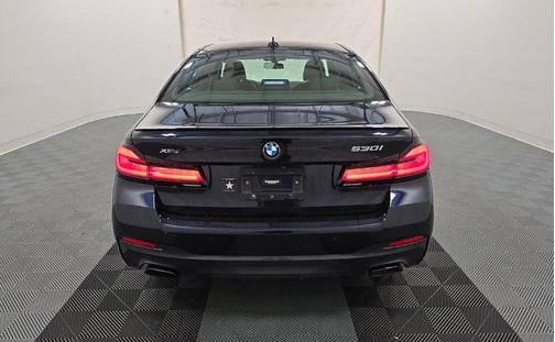 Carbon Black Metallic 2023 BMW 530 i xDrive