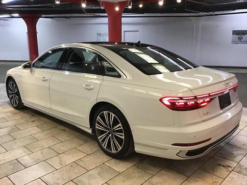 2023 Audi A8 L 55 TFSI quattro Tiptronic