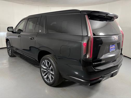 2023 Cadillac Escalade ESV Sport