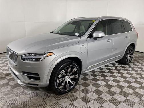 Silver 2025 Volvo XC90 Plug-In Hybrid T8 Plus 6-Seater