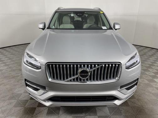 2025 Volvo XC90 Plug-In Hybrid T8 Plus 6-Seater
