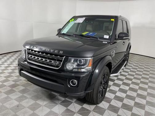 Photo 4 of 47 of 2016 Land Rover LR4 Base
