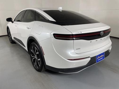 2023 Toyota Crown XLE