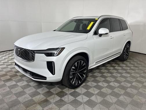 2025 Volvo XC90 B6 Plus 7-Seater