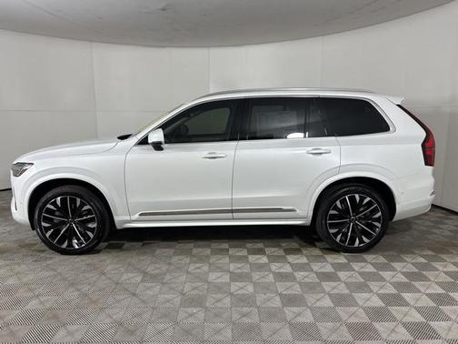 2025 Volvo XC90 B6 Plus 7-Seater