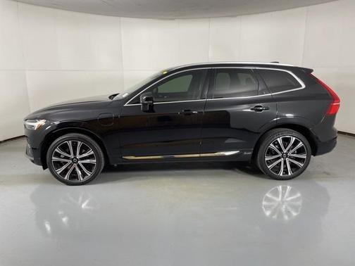 2023 Volvo XC60 Recharge Plug-In Hybrid T8 Ultimate Bright Theme