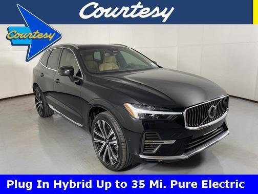 2023 Volvo XC60 Recharge Plug-In Hybrid T8 Ultimate Bright Theme