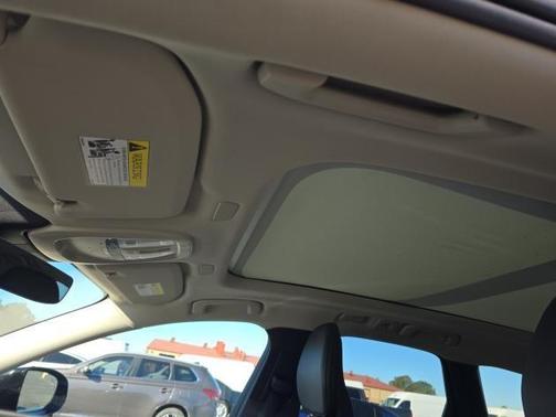 2025 Volvo XC60 B5 Core