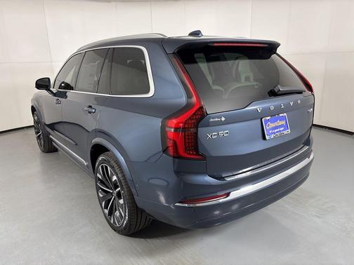 Denim Blue Metallic 2026 Volvo XC90 Plug-In Hybrid T8 Ultra 7-Seater