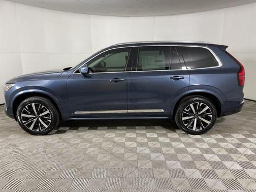 2025 Volvo XC90 B5 Core