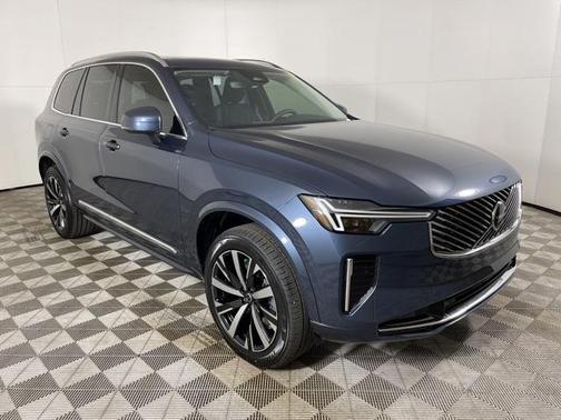 2025 Volvo XC90 B5 Core