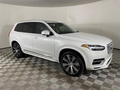 2025 Volvo XC90 Plug-In Hybrid T8 Plus 7-Seater