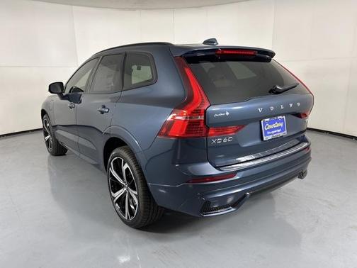2025 Volvo XC60 Plug-In Hybrid T8 Ultra