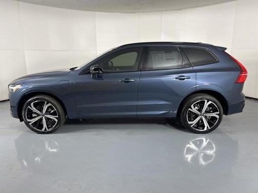 2025 Volvo XC60 Plug-In Hybrid T8 Ultra