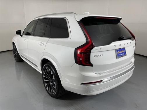 2026 Volvo XC90 Plug-In Hybrid T8 Plus 7-Seater