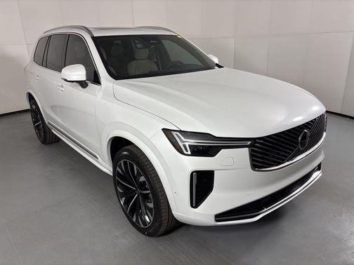Crystal White Pearl 2026 Volvo XC90 B6 Plus 7-Seater